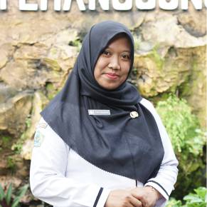 ESTI ZAYANA, S.Pd.