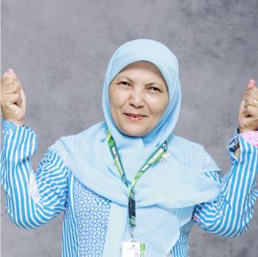 Dra. TRI WAHYUNI